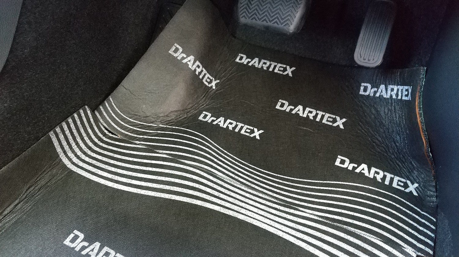 楽天市場】DrARTEX VibroBarrier 7+ 2022 遮音シート 500×375×7mm厚 11枚入り(カーオーディオ通販 ネットワン)  | みんなのレビュー・口コミ