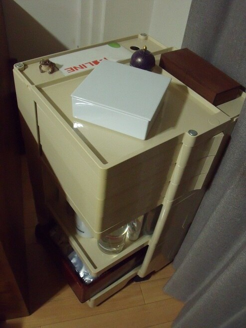 楽天市場 3段3トレー ベージュの多機能でおしゃれな収納ワゴン ボビーワゴンです キャスターつきなので動かすのもラクラクです 3段3トレイ ボビーワゴン3段3トレー ベージュ 正規品 2年保証 シリアルナンバー付き Boby Wagon 3段3トレイ B Line ビー