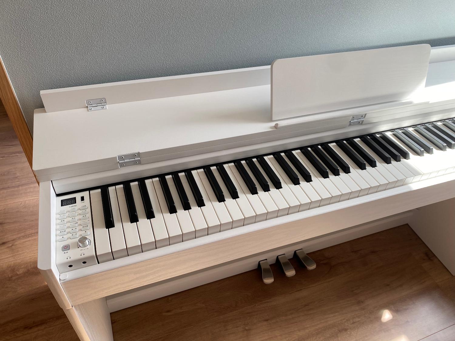 電子ピアノ 白色　88鍵盤 ハンマーアクション鍵盤 ピアノタッチ 木製スタンド 3本ペダル ヘッドホン3か所 日本語表示 6カラー】電子ピアノ 88鍵盤 ハンマーアクション鍵盤 ピアノタッチ
