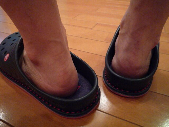 楽天市場 クロックス Crocs サンダル 送料無料 室内用 ルームシューズcrocs クロックス Crocs Lodge Slipper クロックス ロッジ スリッパ メンズ レディース サンダル 社内 会社 仕事 ルームシューズ Clustic R みんなのレビュー 口コミ