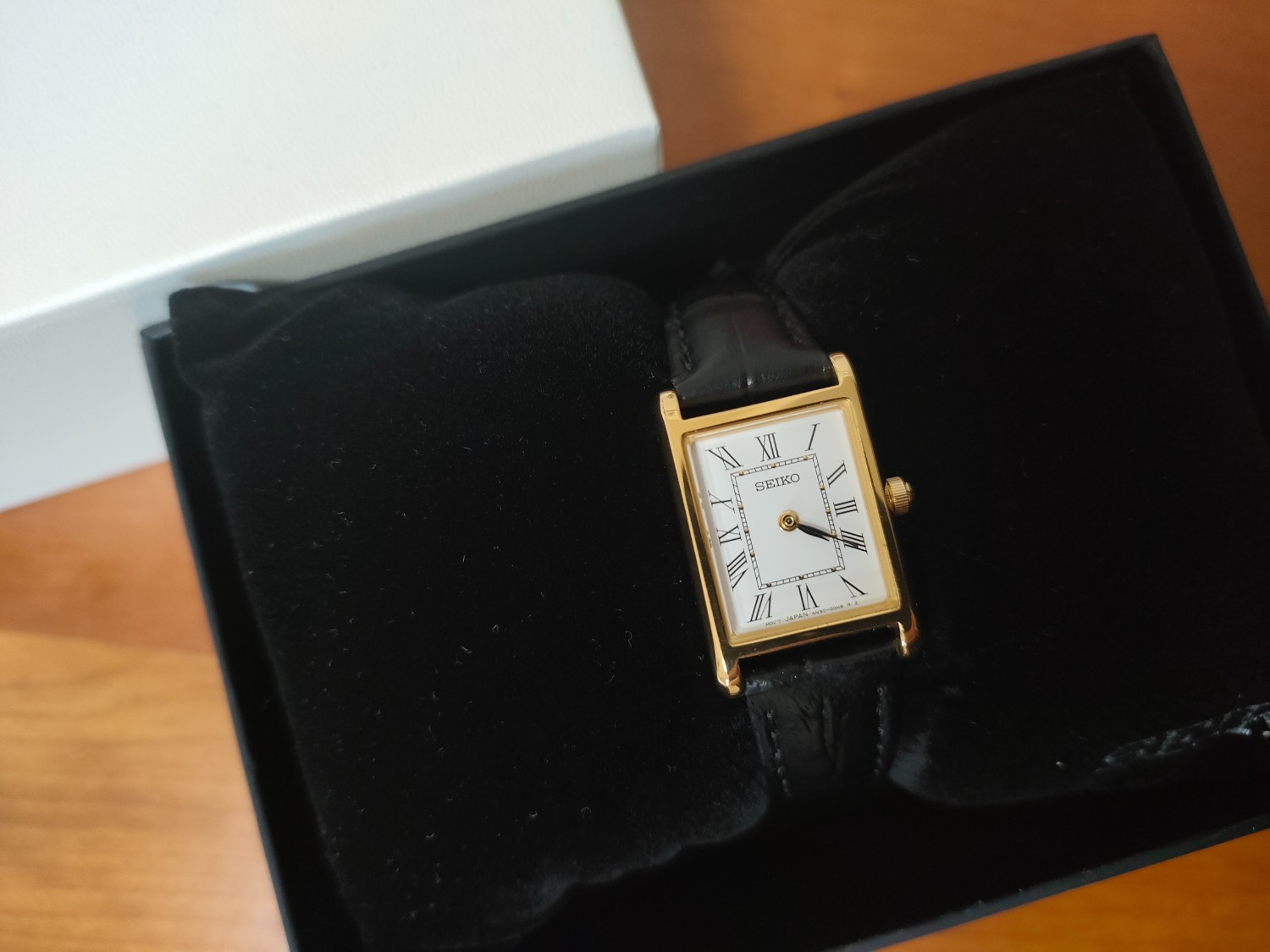 楽天市場】【10年保証】【日本未発売】SEIKO ESSENTIALS LADYS