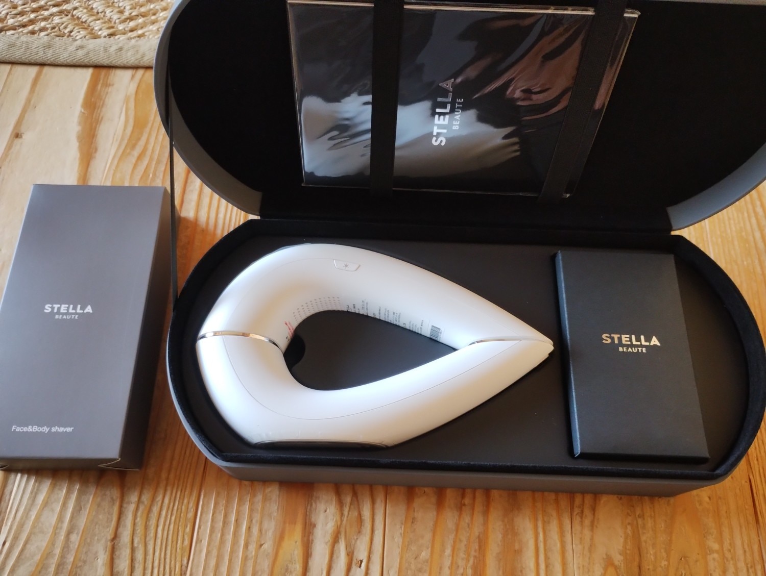 STELLA BEAUTE IPL&LED光美容器 ムダ毛ケア＆超透明肌 Amazon | STELLA BEAUTE【IPL & LED 光美容器 】有効照射回数 約