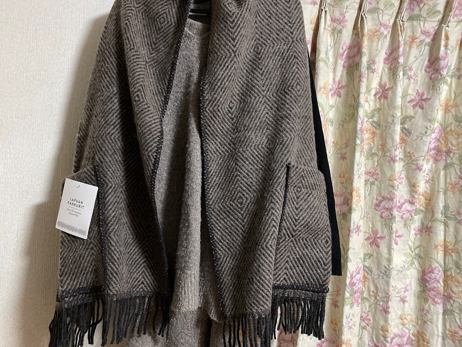 ラプアン カンクリ ラプアンカンクリ ショールウィズポケット LAPUANKANKURIT レビュー画像9