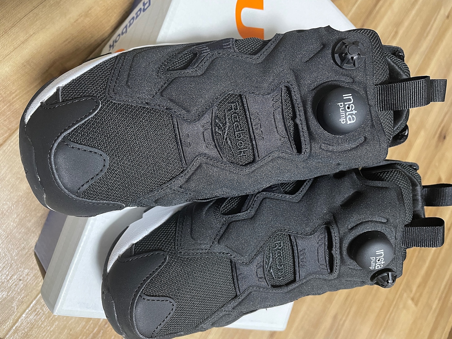 楽天市場】リーボック Reebok REEBOK スニーカー メンズ RBJ-DV6985 インスタポンプフューリー EGY49 INSTAPUMP  FURY OG MU BLACK/WHITE 23cm～28.5cm ユニセックス 21SS(シューズ愛ランド 楽天市場店) |  みんなのレビュー・口コミ