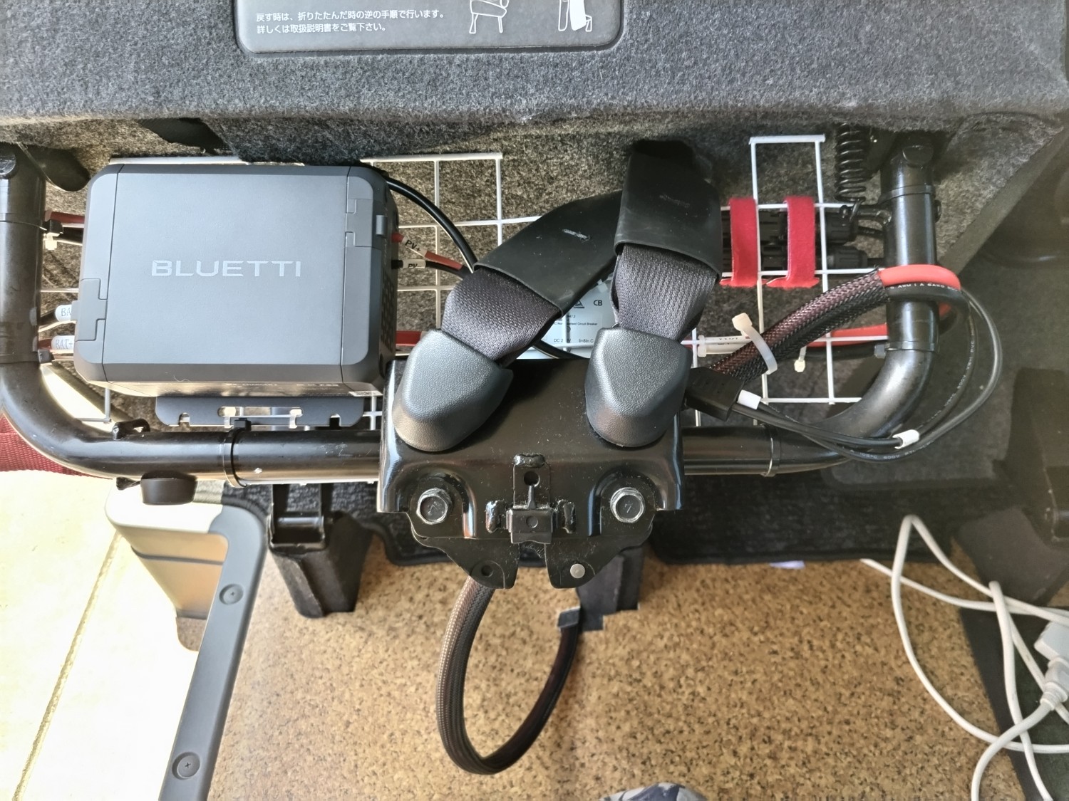 BLUETTI Charger 1 | 560W オルタネーターDC充電器 BLUETTI Charger 1 走行充電器 560W オルタネーターDC充電器