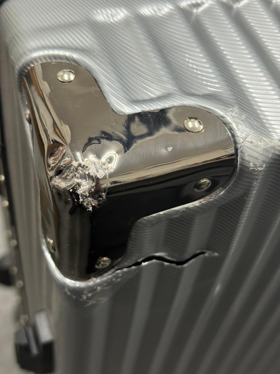 ★TVメディアで紹介★正規品 スーツケース キャリーケース キャリーバッグ 機内持ち込み 1泊2日 2泊3日 3泊4日  C.jutroスーツケース スーツケース口コミ フレームタイプスーツケース レビュー画像7