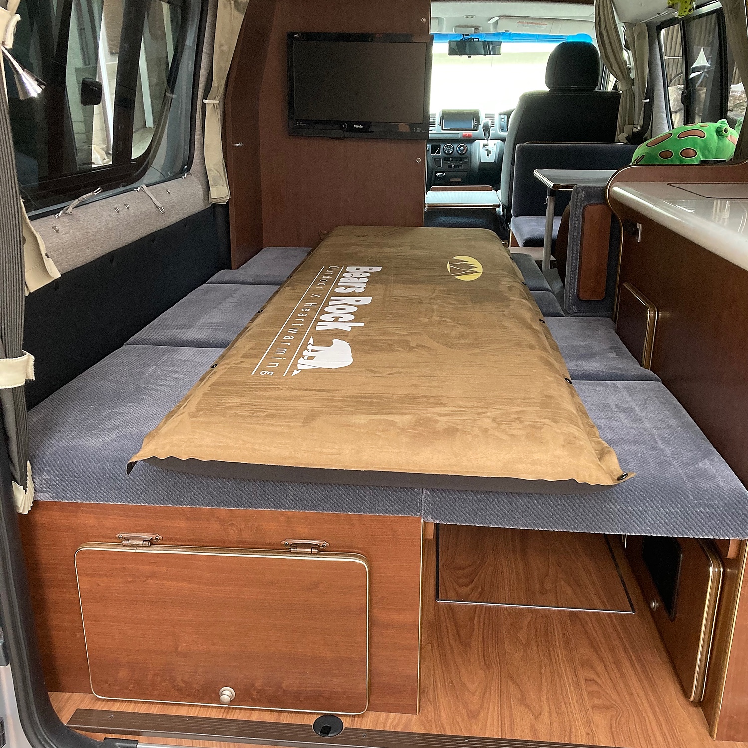 【Bears Rock】 車中泊 マット 8cm 腰に優しい 寝返りもしやすい 段差解消 自動膨張式 2バルブ マットレス トラック用  敷布団 車 トラック ふとん インフレータブル キャンプ 防災 車中泊マット ヴォクシー セレナ キャンプマット エアーマット 腰痛 腰らく MT  ...