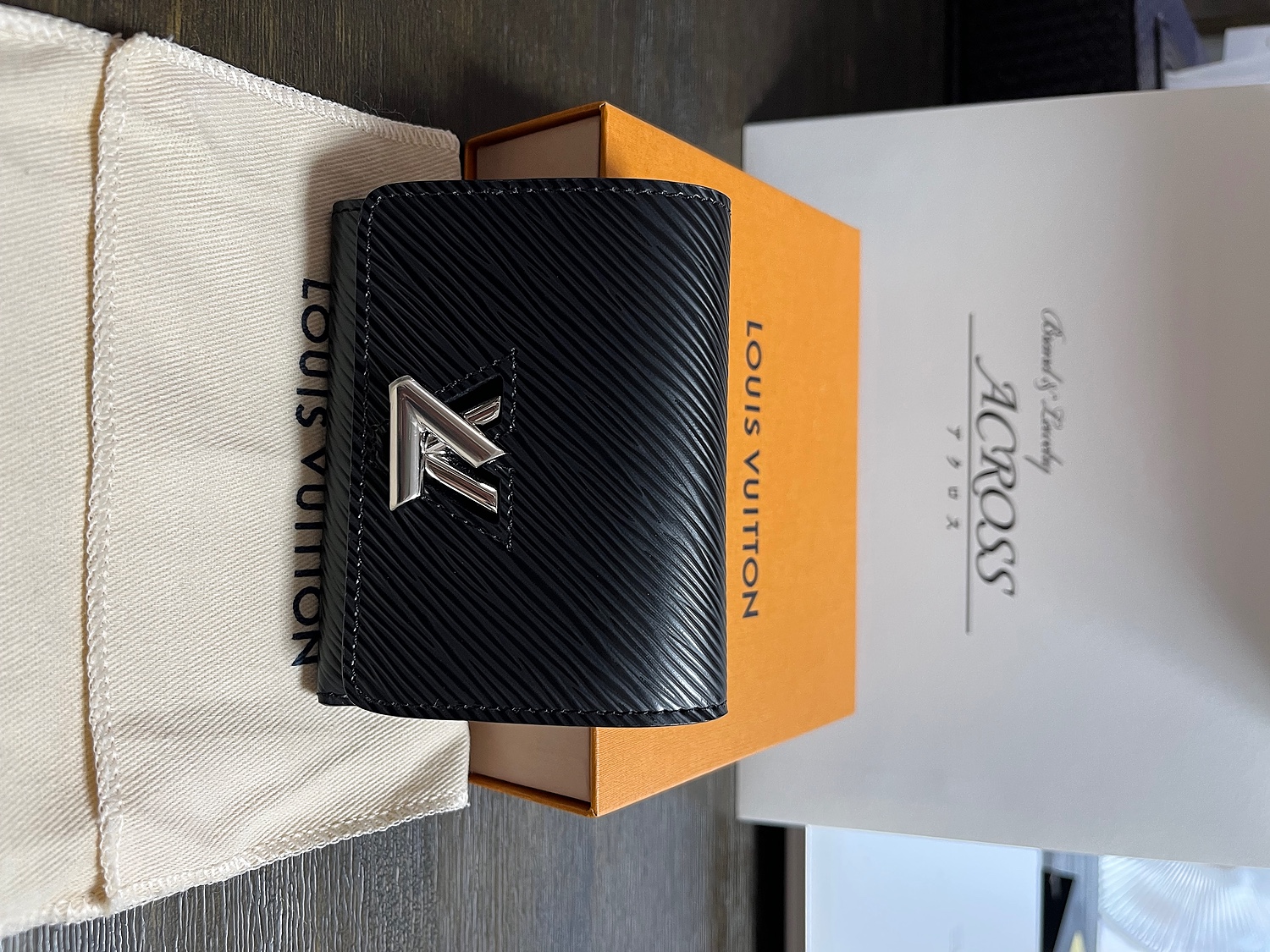 ルイヴィトン ポルトフォイユ・ツイストコンパクト 3つ折り財布 M63990 LOUIS VUITTON ルイヴィトン エピ ポルトフォイユ ツイスト