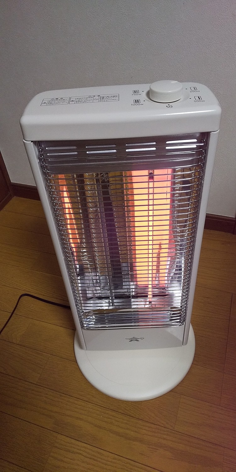 美品 アラジン　グラファイトヒーター　AEH-G100D/W 24年製 アラジン 電気ストーブ グラファイトヒーター 遠赤外線 おしゃれ