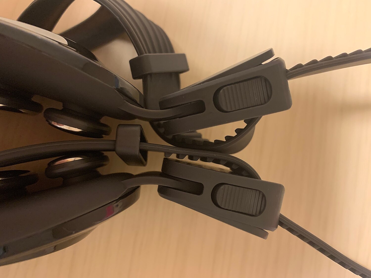 楽天市場 公式ストア 返金保証 送料無料 当日出荷 Vonmie Nicobelt ボミーニコベルト 顔 Ems 顔用ems 顔痩せ 小顔 フェイスライン リフトアップ 表情筋 口角 小顔グッズ 美容グッズ 美容器具 小顔ライン 小顔矯正 美顔器 岡田結実 Von025 Fachant楽天市場店