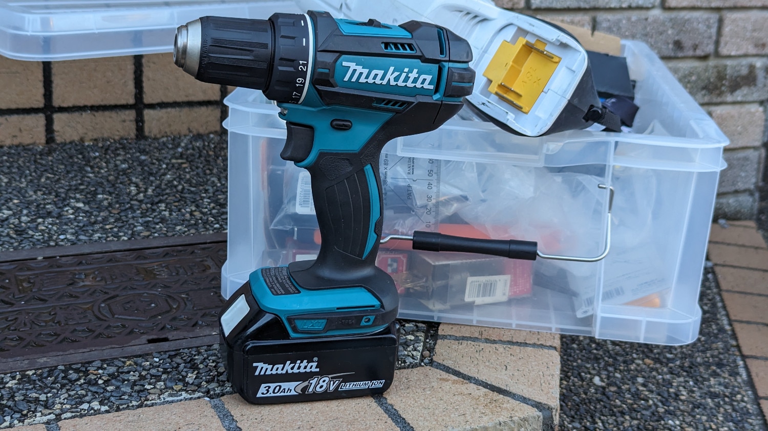 楽天市場】マキタ ドリル ドライバー 18V 充電式 MAKITA XFD10Z 青