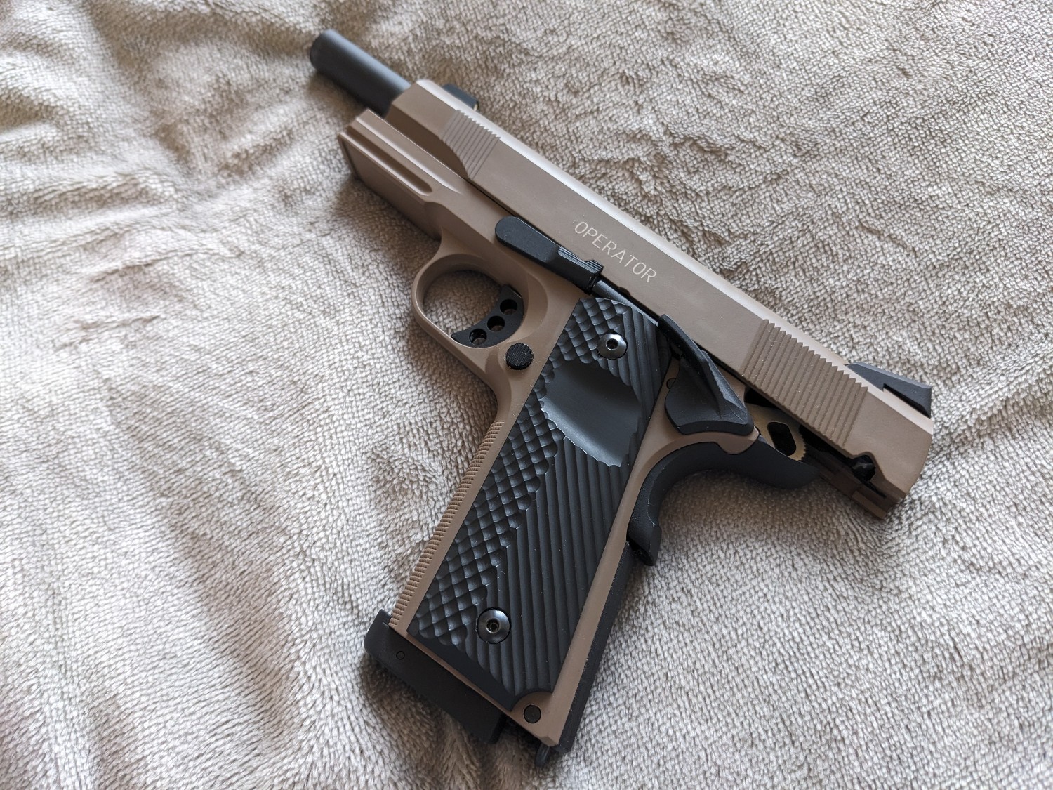 楽天市場】【エントリー最大10倍】Carbon8 M45 DOC Desert
