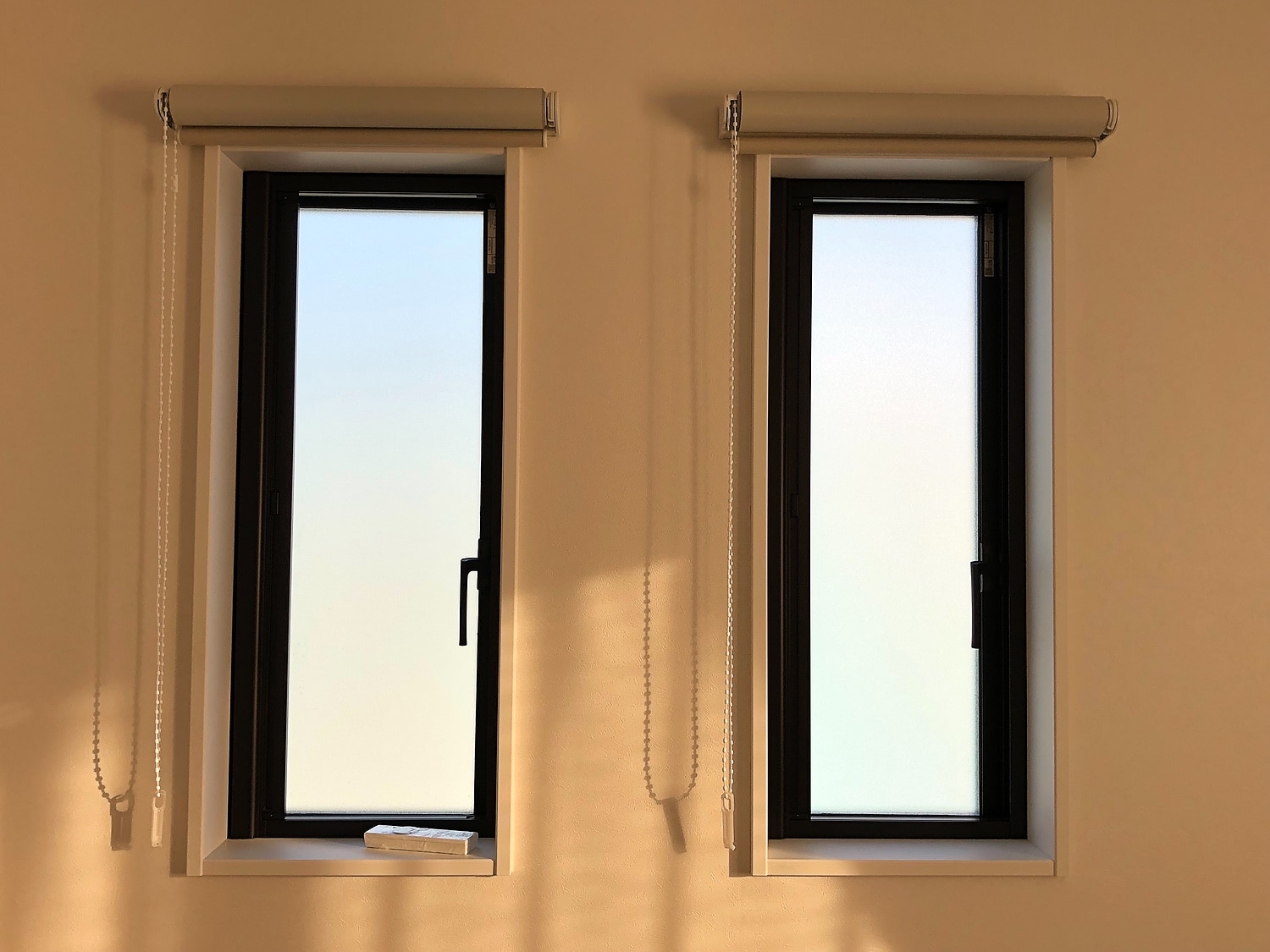 楽天市場 ガラスフィルム 窓 目隠しシート 台風 対策 断熱 遮光 遮熱 飛散防止 はがせる 紫外線カット 目隠しフィルム 装飾 曇りガラス 西日 結露防止 プライバシー対策 ステンドグラス 透明 Uvカット フィルム シート 日よけ 窓ガラス フィルム Takumu Hommalab楽天