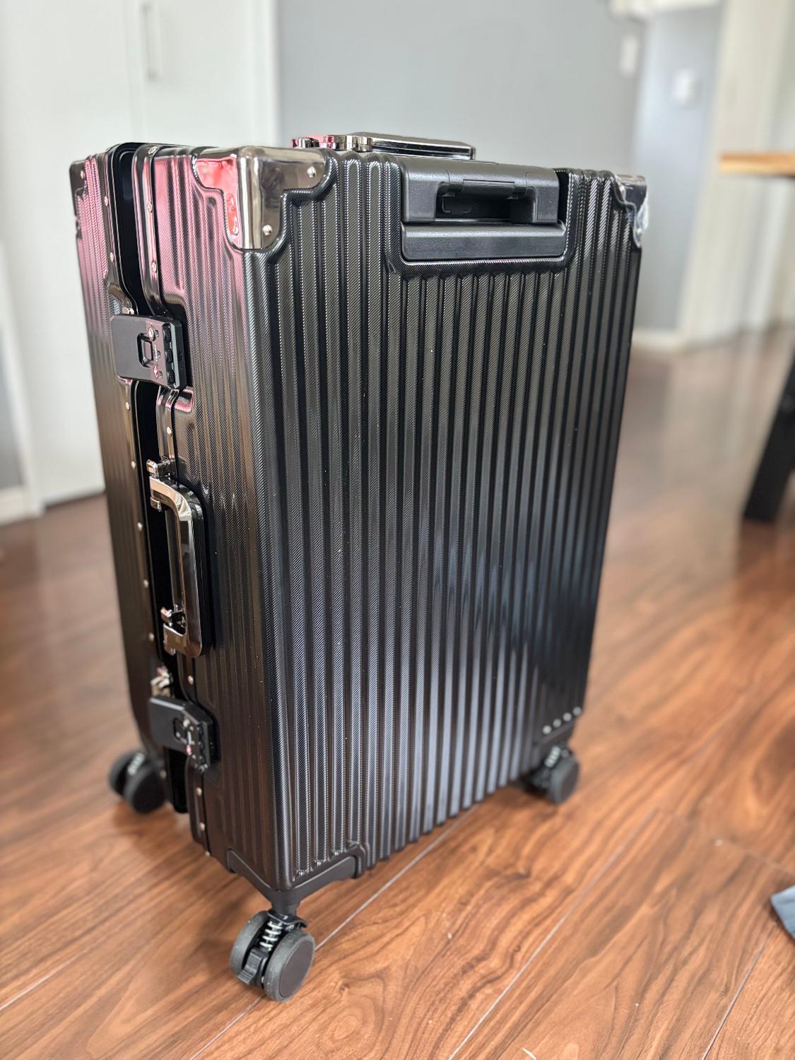 ★TVメディアで紹介★正規品 スーツケース キャリーケース キャリーバッグ 機内持ち込み 1泊2日 2泊3日 3泊4日  C.jutroスーツケース スーツケース口コミ フレームタイプスーツケース レビュー画像16