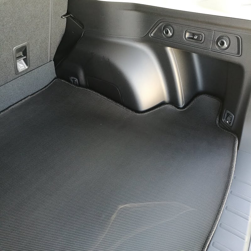 スバル フォレスター SK系 トランクマット ラゲッジマット ◆カーボンファイバー調 リアルラバー HOTFIELD 『 フォレスターSK トランクマット ラゲッジマット レビュー画像14