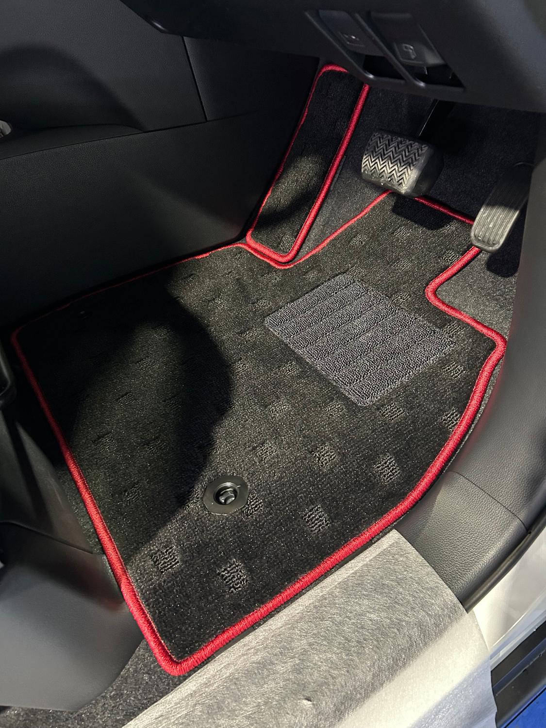 トヨタ 新型 ノア ヴォクシー 90系 2025年9月〜対応 フロアマット+ステップマット+トランクマット ラゲッジマッ ノア90系 ヴォクシー90系 フロアマット レビュー画像15