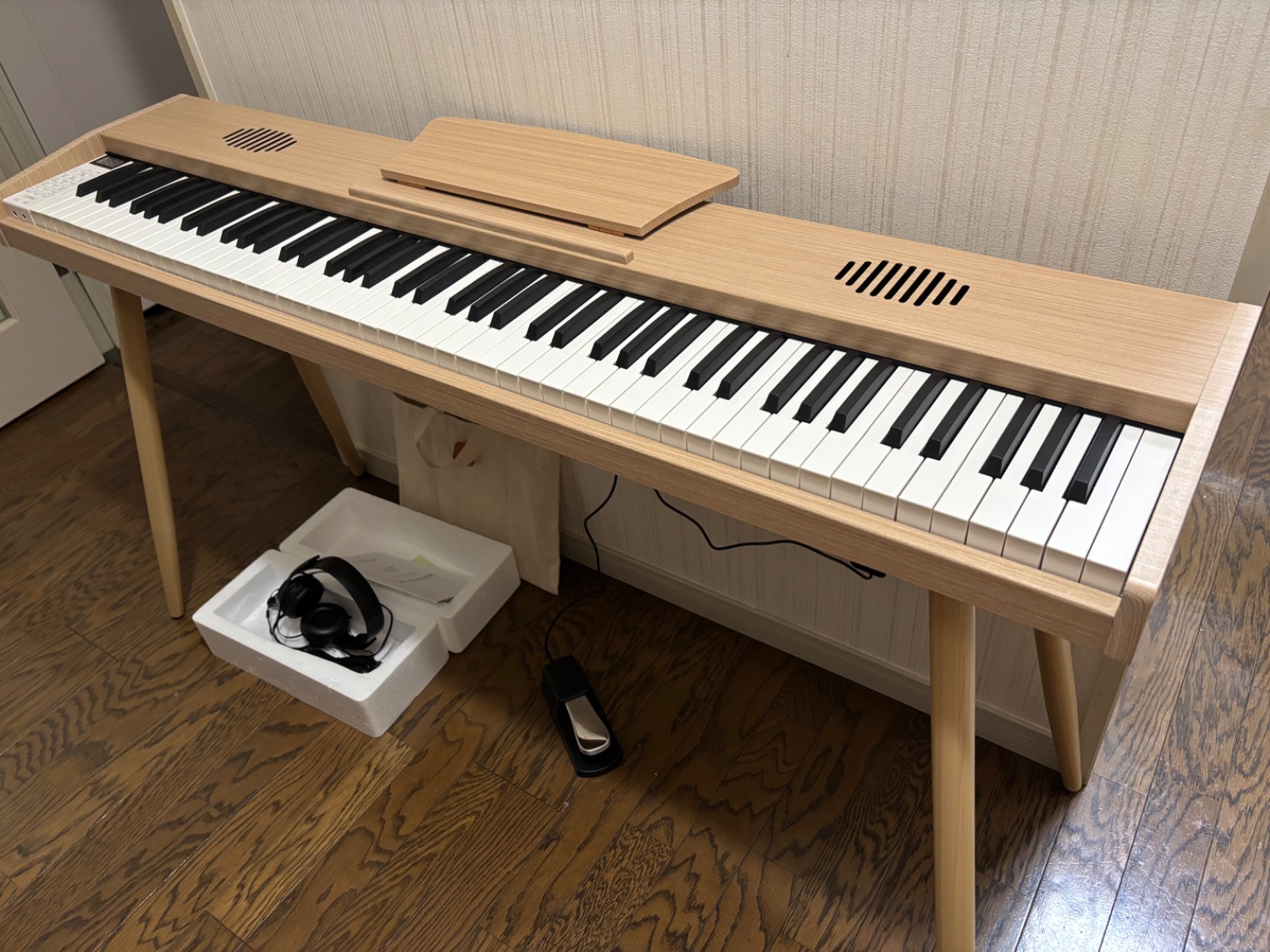 電子ピアノ 88鍵盤 給電タイプ 木目調ボディ オークベージュ