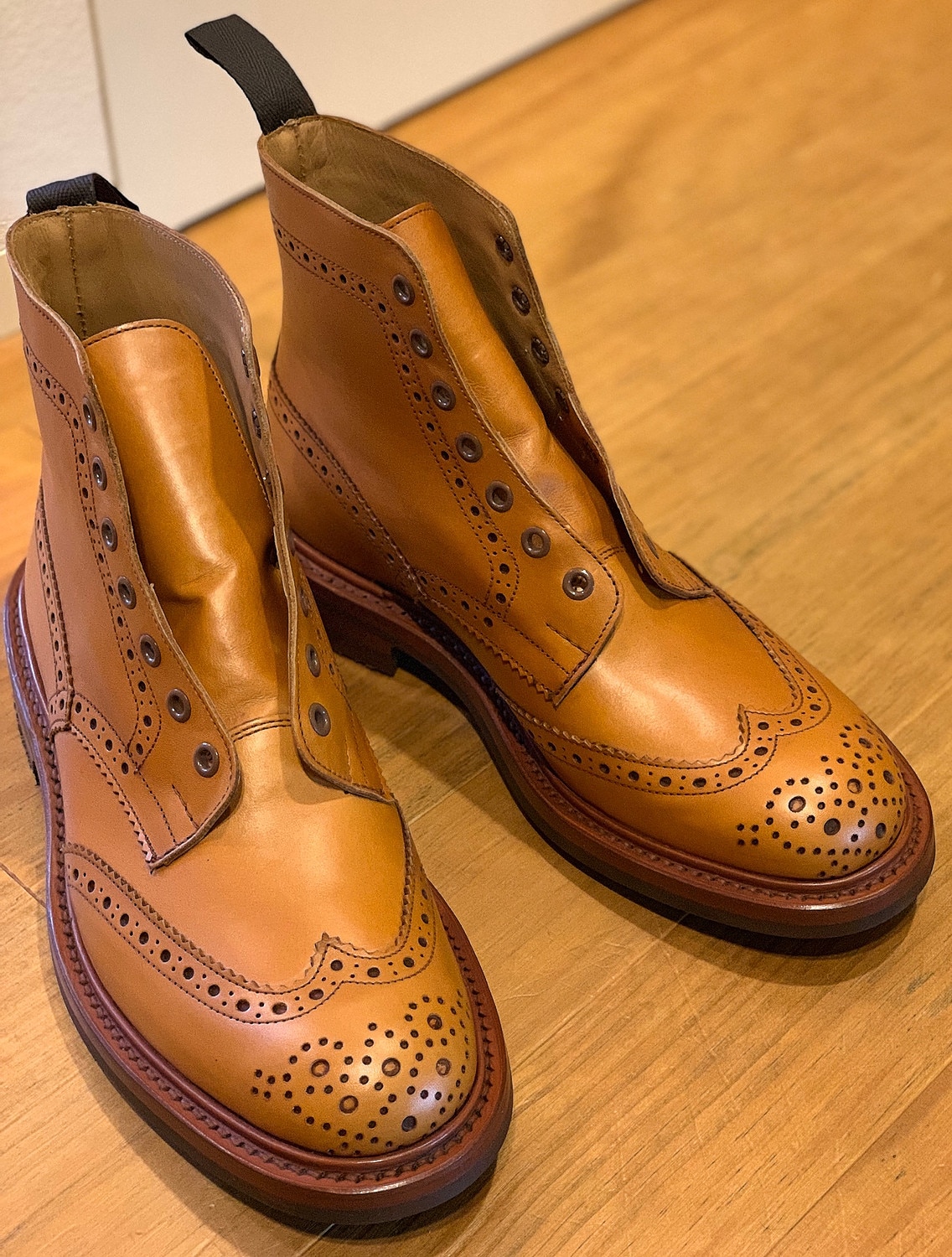 トリッカーズ カントリーブーツ ダイナイトソール エイコン 返品交換可トリッカーズ カントリーブーツ ダイナイト