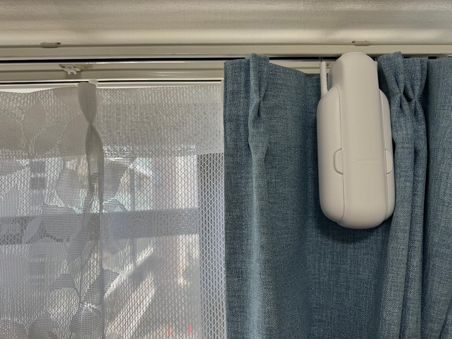 SwitchBot カーテン カーテン3 自動 開閉 スイッチボット 遠隔操作 取付簡単 ソーラーパネルで充電可能 U型 SwitchBotカーテン3 スイッチボット口コミ 自動カーテン評判 レビュー画像3