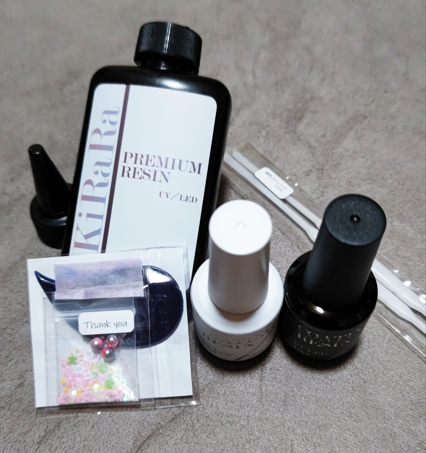【組み合わせ自由3本＆調色スティック付き】キララ UVレジン液100g コーティング液15ml LED対応 ハードタイプ 高粘度 低粘度  kirara 高品質 おすすめプラバン 大容量 LEDライト 安い 雫 シリコンモールド(リトルハンズ) みんなのレビュー·口コミ