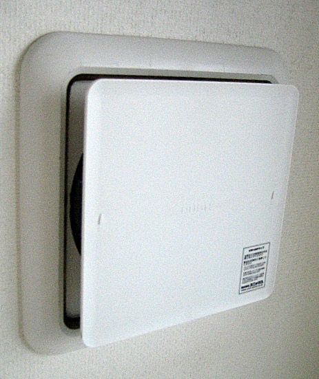 楽天市場 日本一激安 特厚1cmの給気口フィルターが1枚90円 専用枠は不要 総額2 800円以上で送料無料 花粉 排気ガス 砂ぼこり 黄砂対策に給気 口フィルター 換気口フィルターが1枚90円 専用枠は不要 特厚1cmのクラウドフィルター 四角型10枚入りパック 01