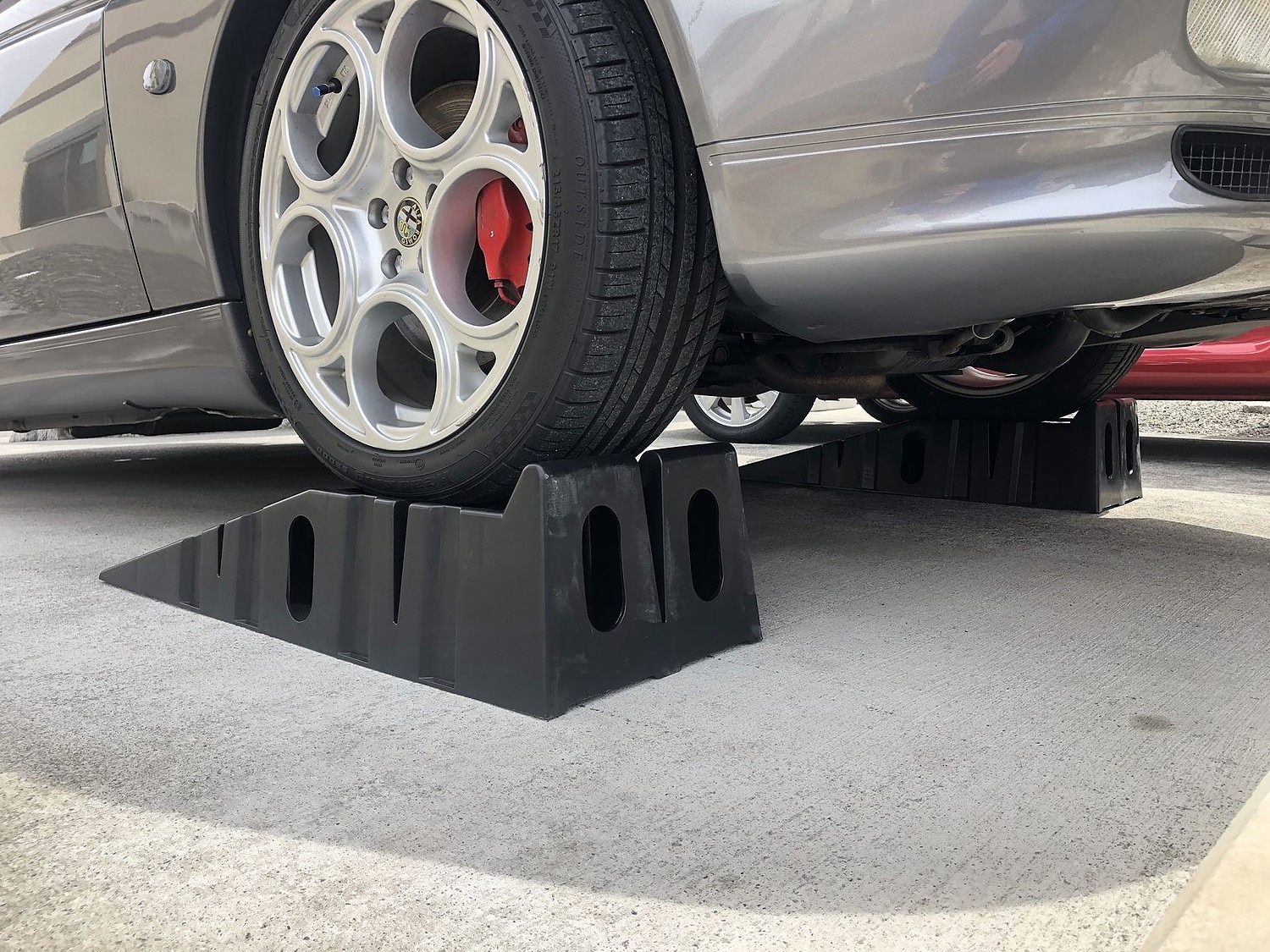 楽天市場 ミナト ワイド型カースロープ 2個セット Pcr 2 5a 2p 耐荷重2 5t 幅330mm 高さ170mm 軽量樹脂製 カーランプ ジャッキアシスト ミナト電機工業 40代 未購入を含む みんなのレビュー 口コミ