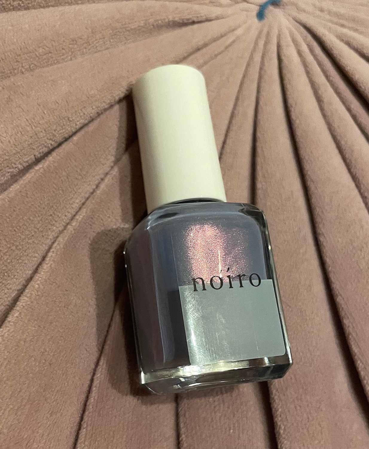 楽天市場】ネイル ノイロ noiro 新色 ネイルカラー S023 S024 S025 S026 11ml スタンダードライン 速乾 爪に優しい  日本製 ネイルポリッシュ 限定色あり グリーン パープル ピンク 偏光パール 偏光カラー トリートメント成分 雨をテーマ 春ネイル 新品 送料無料(Lエル  ...