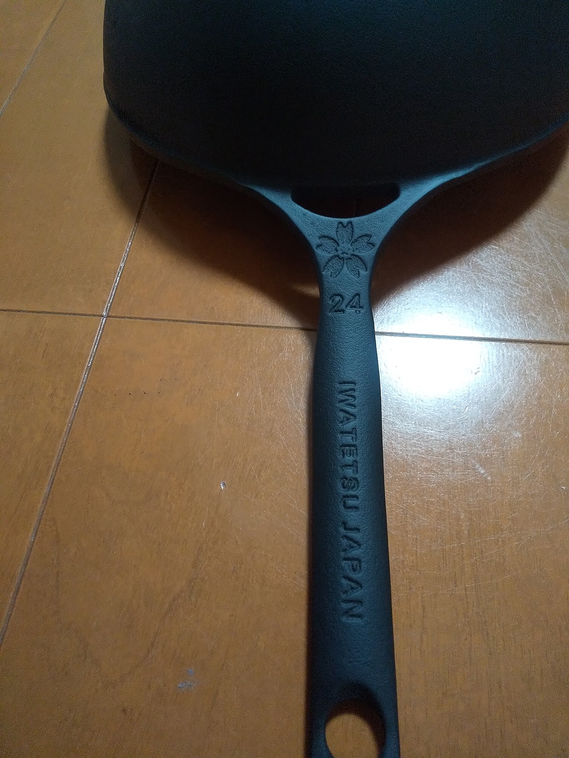 楽天市場】岩鉄鉄器 ダクタイルディープパン24 鉄器 フライパン 楽天市場】岩鉄鉄器 ダクタイルディープパン24 鉄器 フライパン