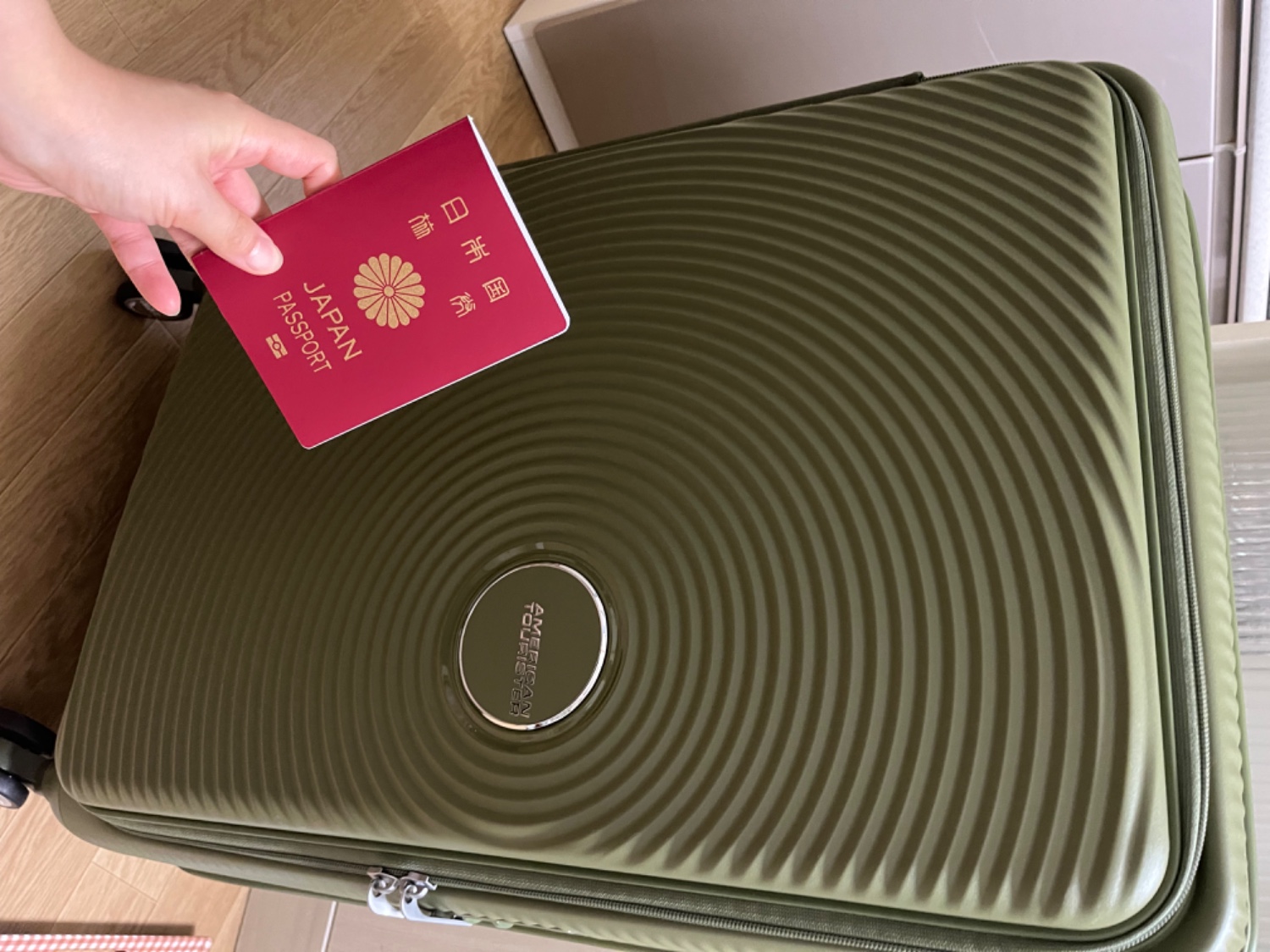 アメリカンツーリスター スーツケース  Sサイズ  キュリオ♡ ターコイズ キュリオ スピナー 75 EXP ブックオープニング ターコイズ