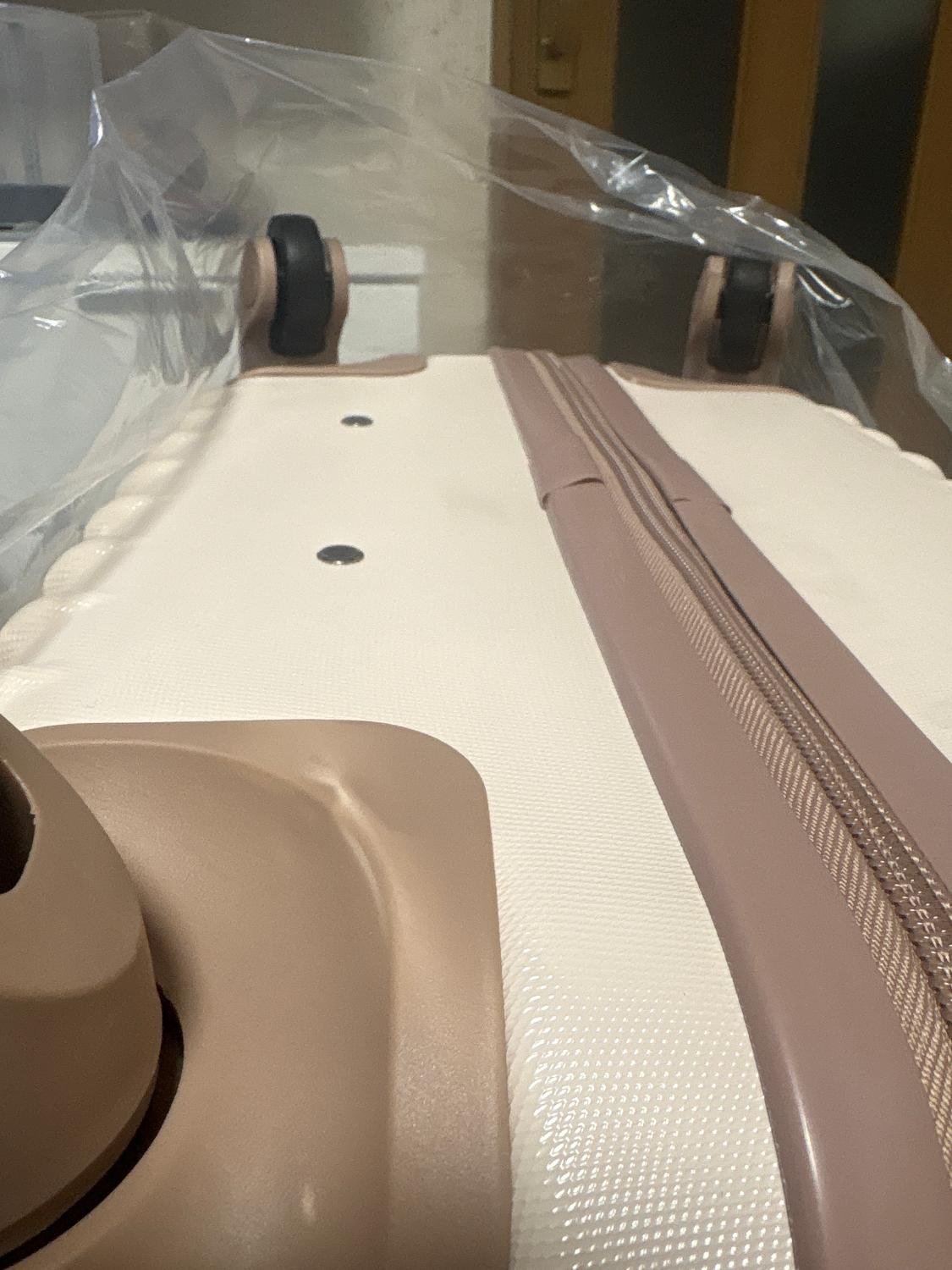 スーツケース 機内持込 軽量 キャリーバッグ TSAロック USBポート ドリンクホルダー 静音 人気 修学旅行 大容量 TANOBIスーツケース T9088口コミ スーツケース軽量 レビュー画像4