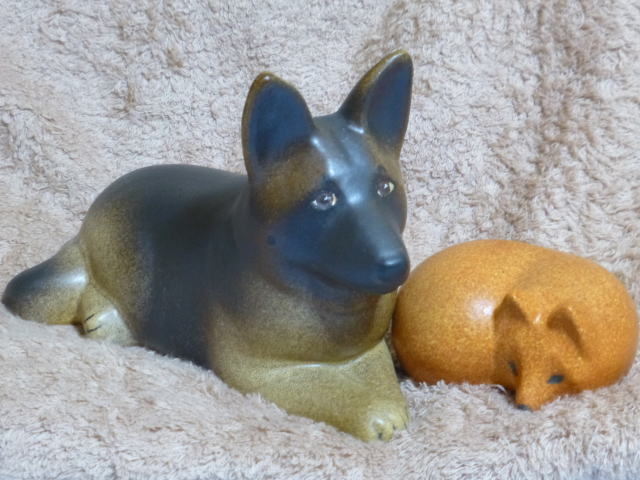 楽天市場】リサラーソン 置物 ケンネル 犬 アルサティアン シェパード