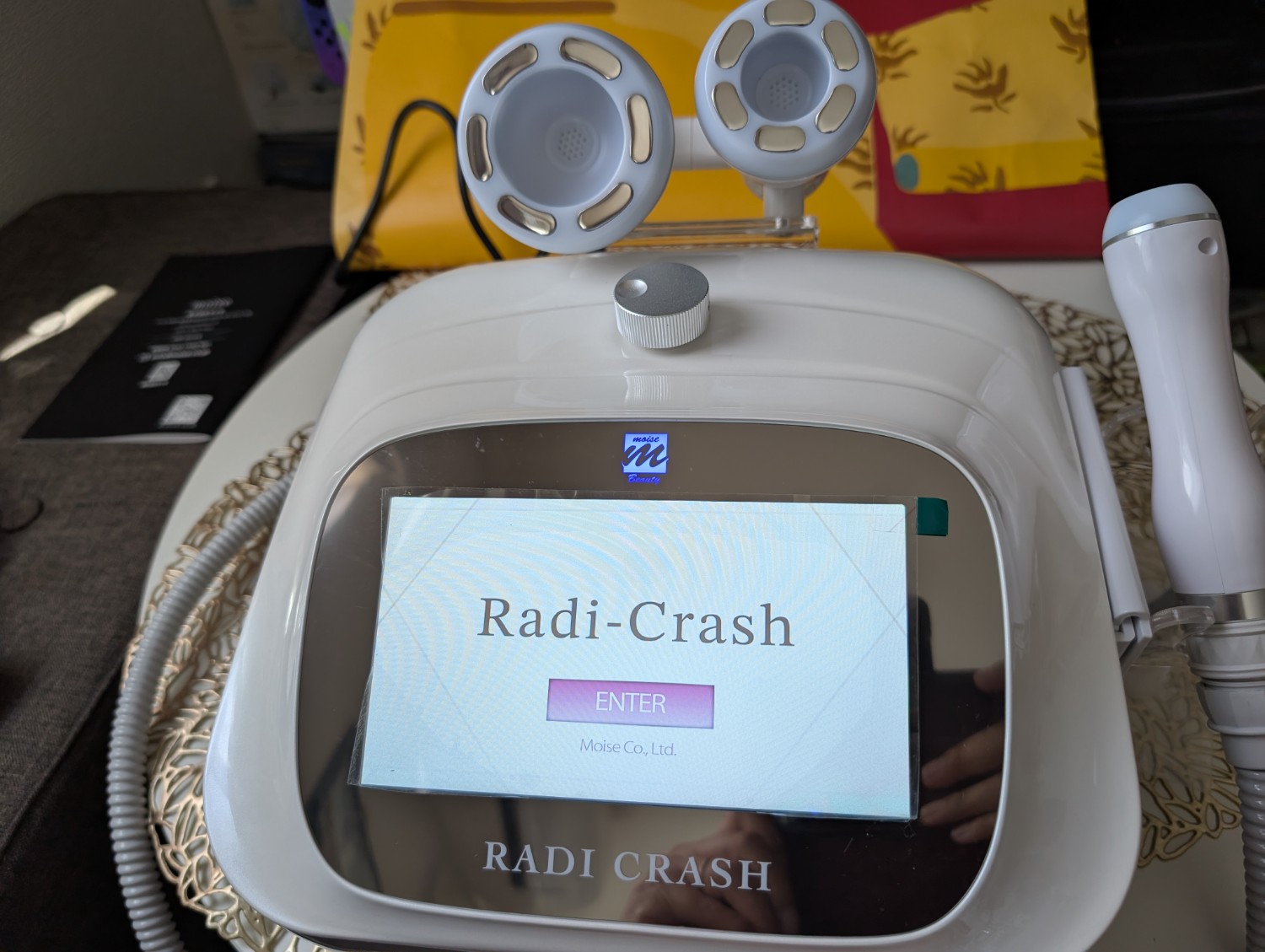 RADI CRASH エステ機器 楽天市場】RADI CRASH 日本製 吸引ラジオ波同時出力エステ機器