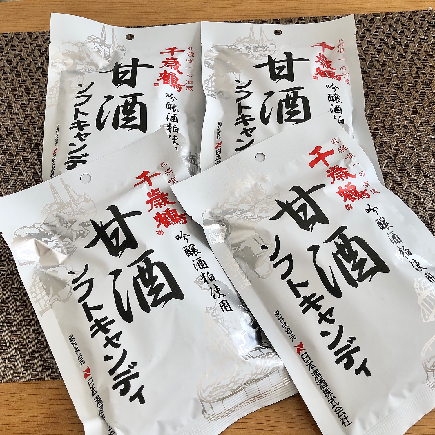 甘酒ソフトキャンディ96g60袋　千歳鶴 ロマンス製菓　北海道　飴 Amazon.co.jp: 【秋冬限定】ロマンス製菓 甘酒ソフトキャンディ