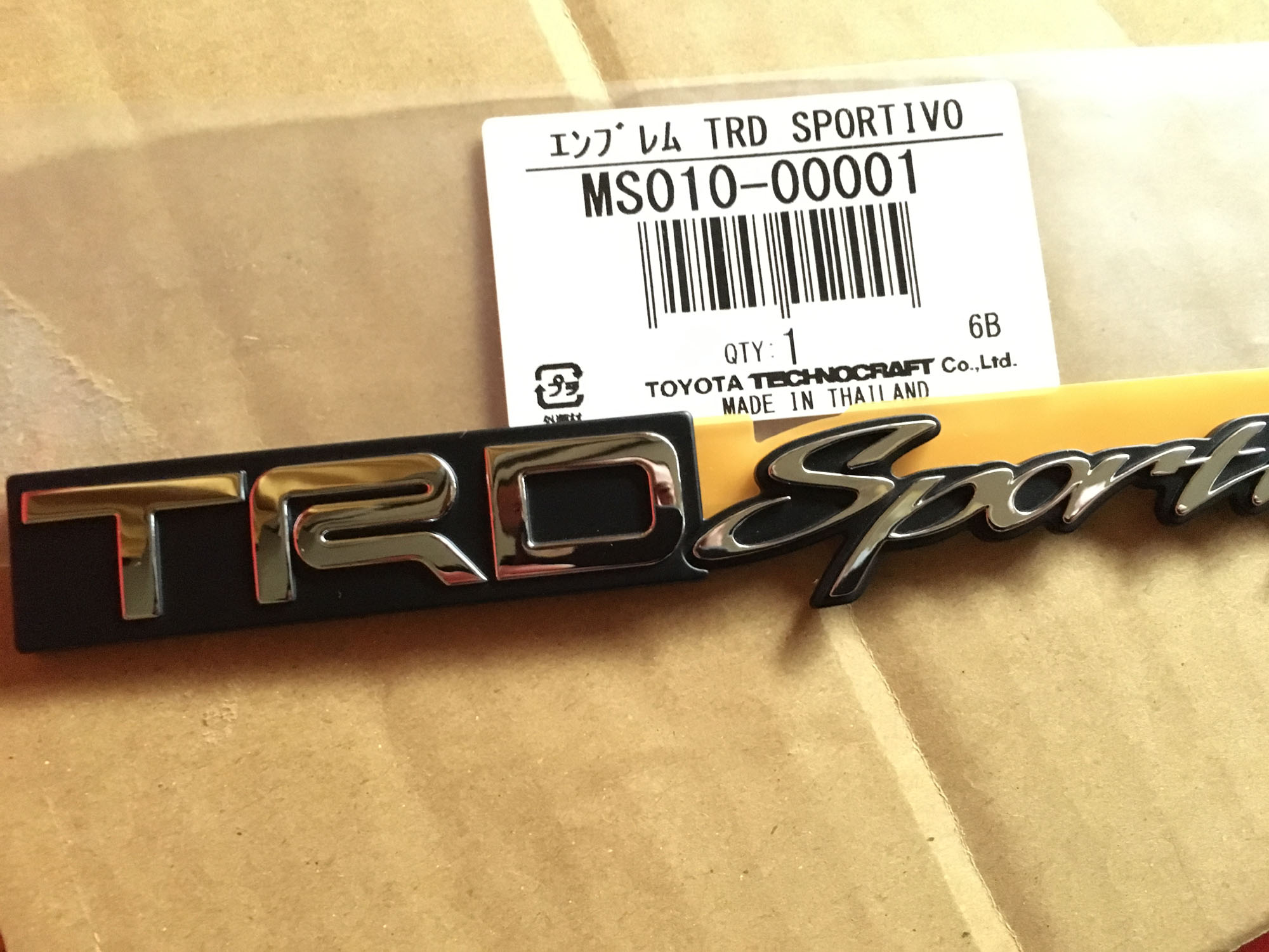 TRD エンブレム Sportivo（toyota トヨタ） MS010-00001 TRD 外装 車