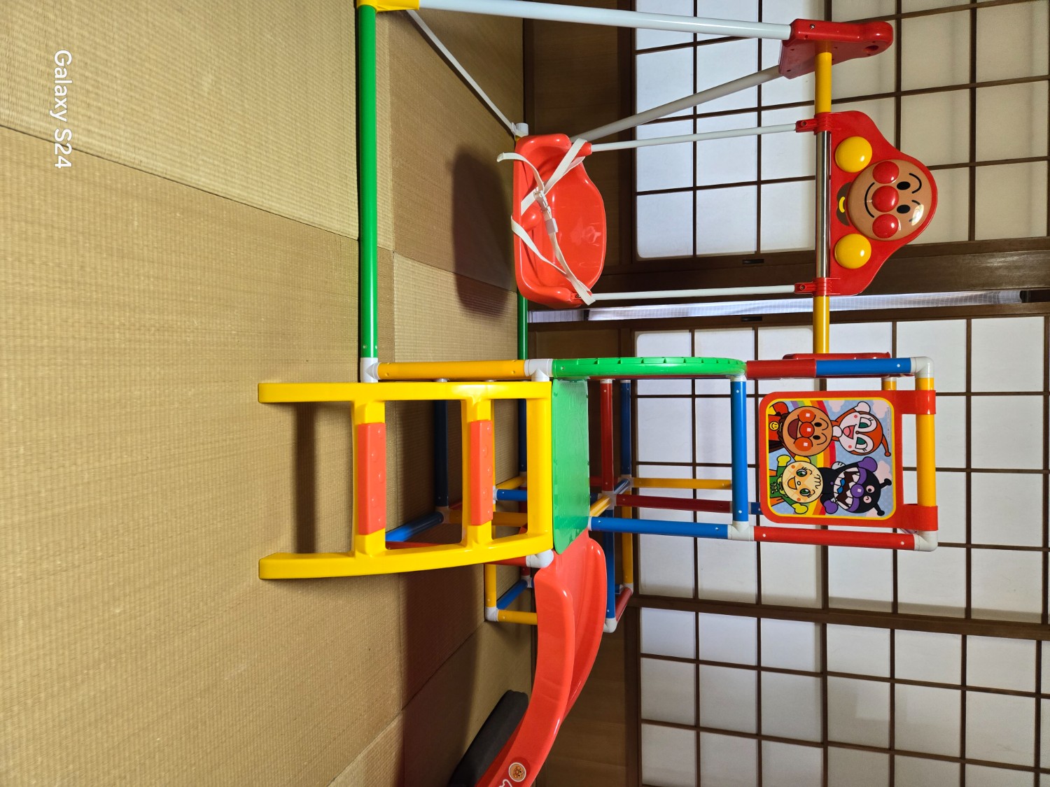 楽天市場】＜318274＞ アンパンマン うちの子天才 ブランコ