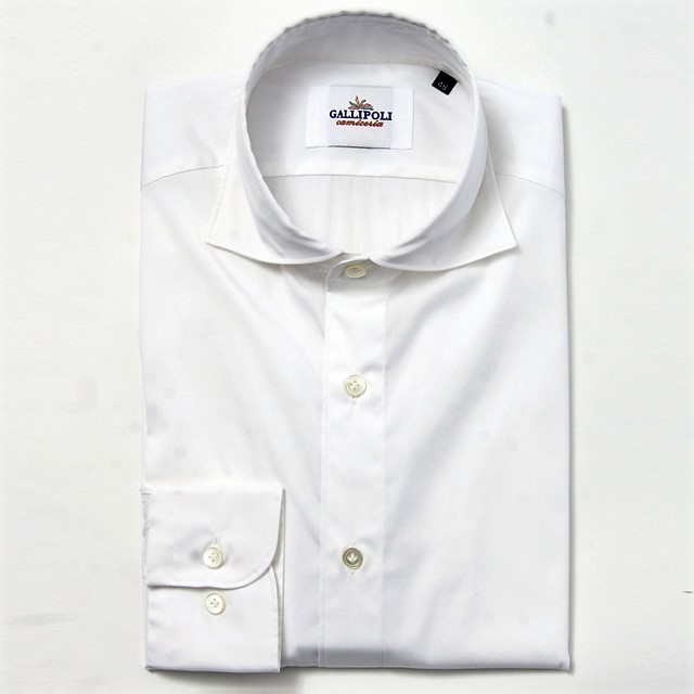 【楽天市場】イタリアシャツ メンズシャツ 白シャツ GALLIPOLI camiceria イタリア製 ストレッチ 無地 ホワイトカッタウェイ