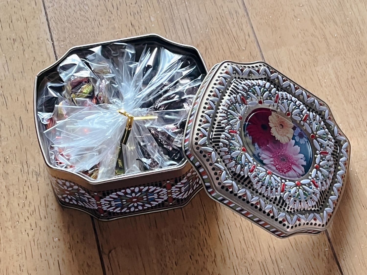 264円 値頃 アンブロッソリー キャンディ デイジー缶 ティン缶入り おしゃれ かわいい プレゼント ギフト