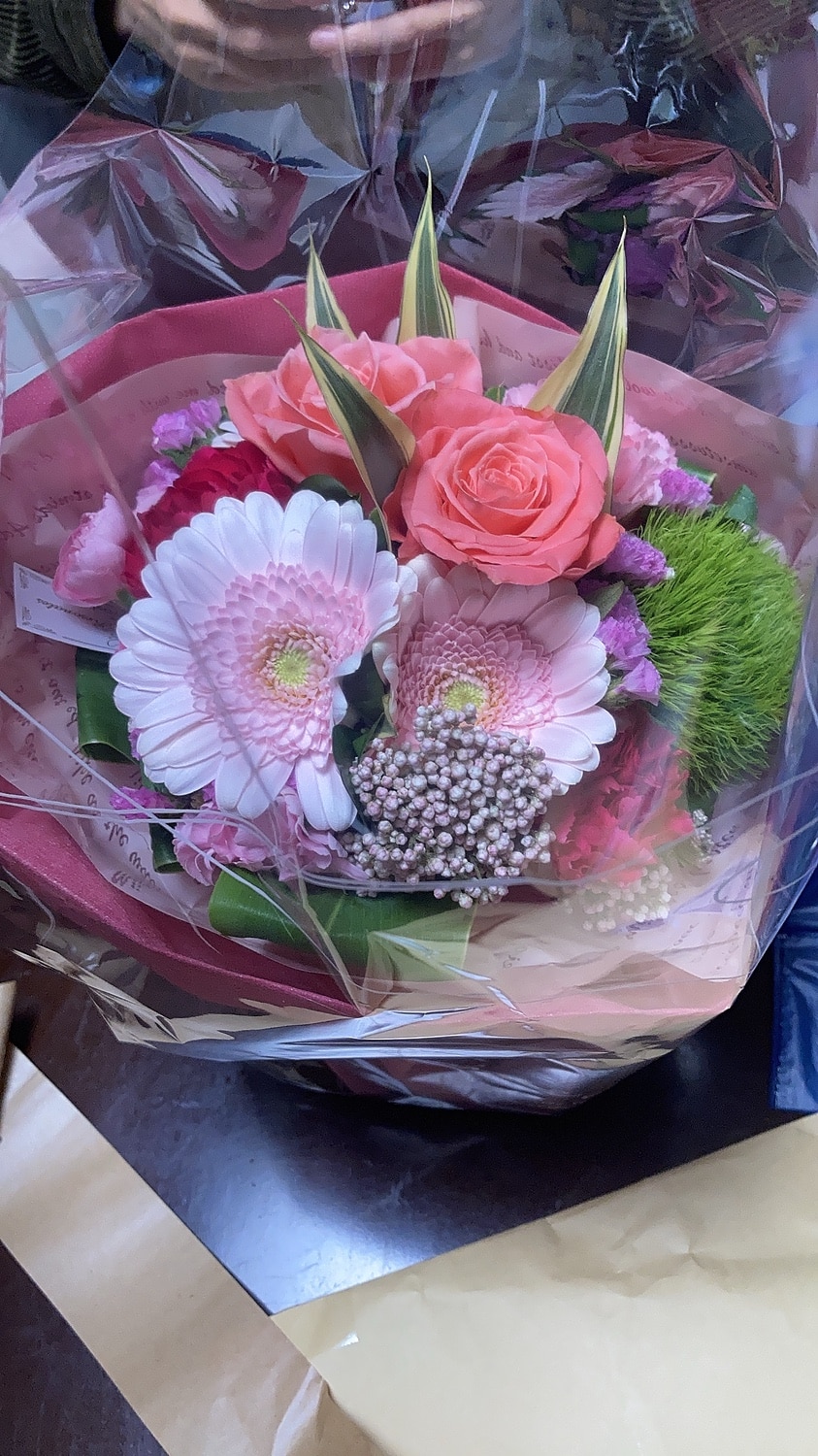 楽天市場 クール便でお届け あす楽14時まで受付 花 花瓶いらずの花束 そのままブーケ 水かえ不要 花束 誕生日 プレゼント 花 女性 母 祖母 女友達 ギフト 生花 アレンジメント 定年 退職祝い お祝い 敬老の日 ひまわり おしゃれ 還暦祝い 結婚祝い 記念日 お誕生日 送料 楽天市場 クール便でお届け あす楽14時まで受付 花 花瓶いらずの花束 そのままブーケ 水かえ不要 花束 誕生日 プレゼント 花 女性 母 祖母 女友達 ギフト 生花 アレンジメント 定年 退職祝い お祝い 敬老の日 ひまわり おしゃれ 還暦祝い 結婚祝い 記念日 お誕生日 送料