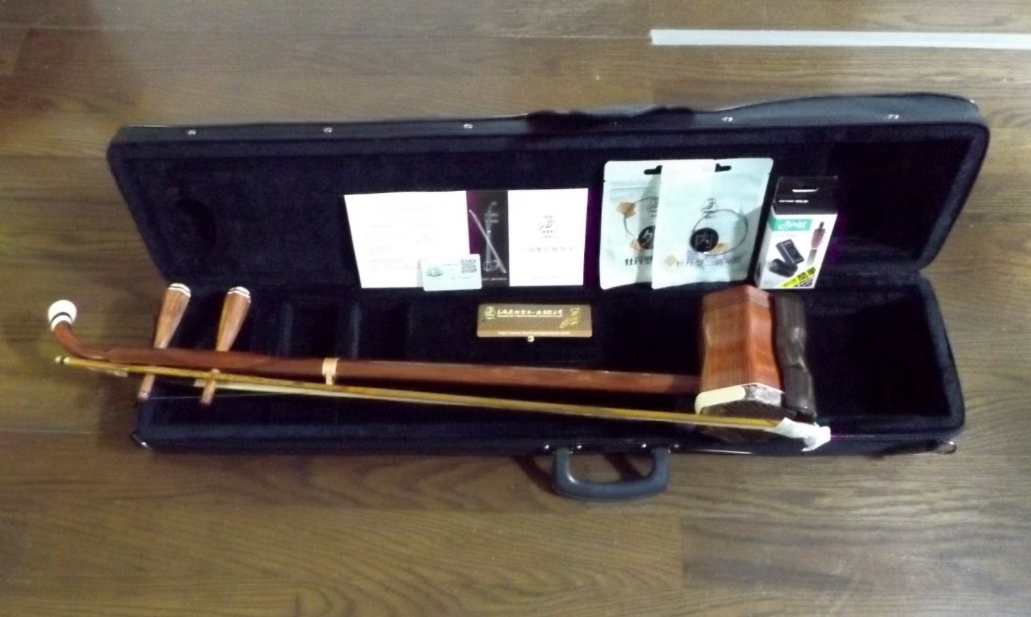 楽天市場】二胡 敦煌 NK-350 教則本付き 二胡入門セット【初心者 楽天市場】二胡 敦煌 NK-350 教則本付き 二胡入門セット【初心者