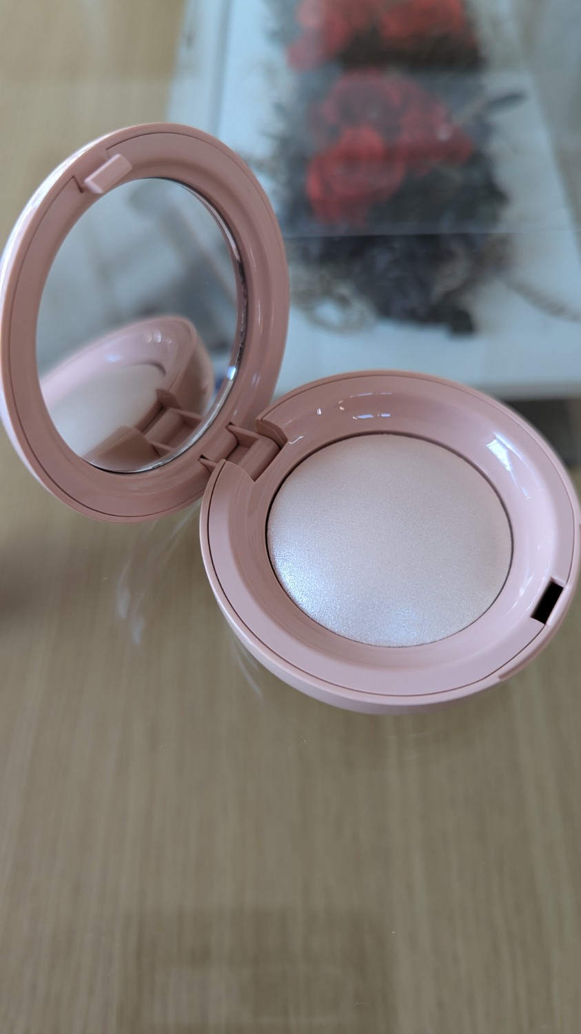 「箱付新品」Rare Beauty レアビューティ　シルキータッチハイライター 楽天市場】【エクスプレス便】Rare Beauty レアビューティー by