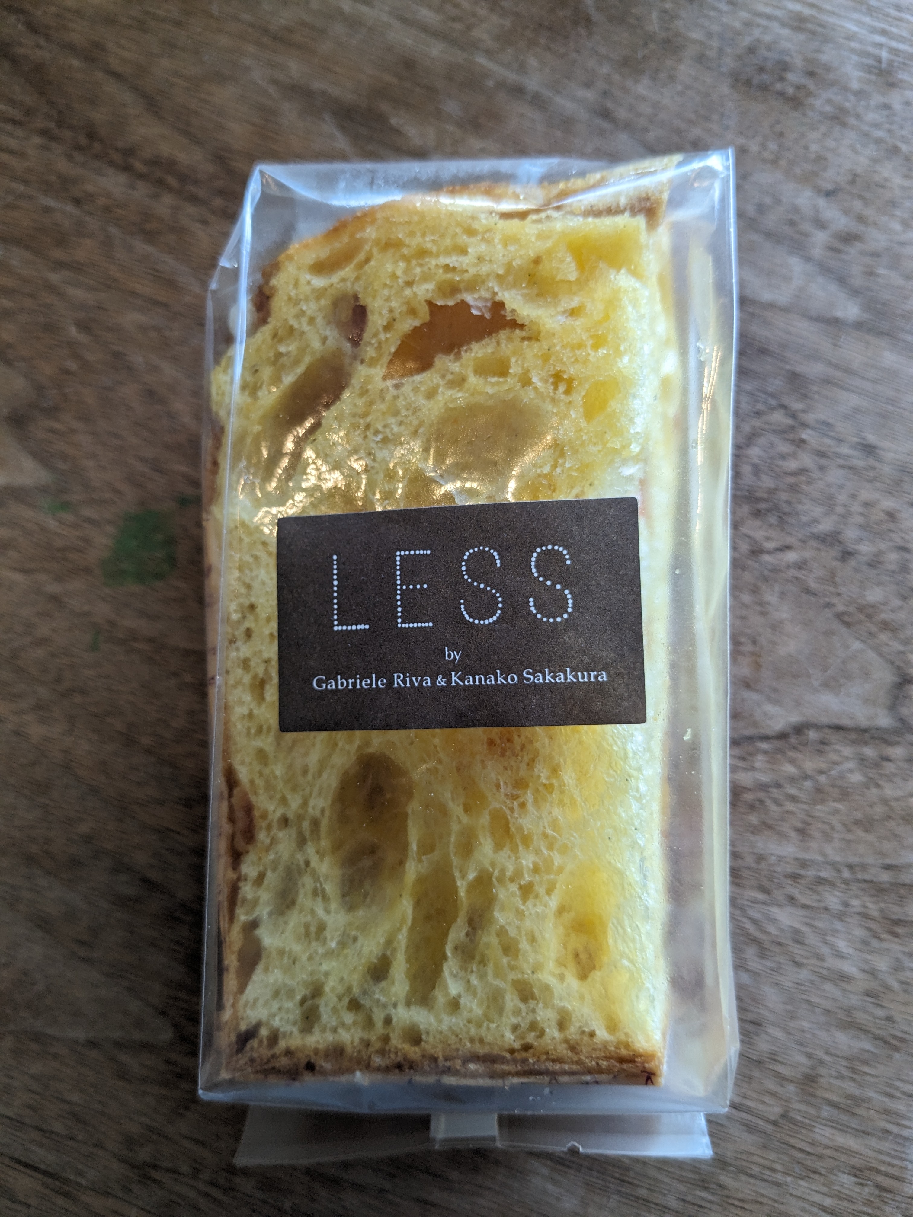 恵比寿駅スイーツ　LESS　RIVA chocolatier　柑橘のパネットーネ　Agrumi　Panettoneのパッケージ