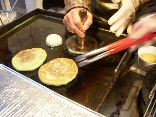 Korean_snack-Hotteok-01.jpg