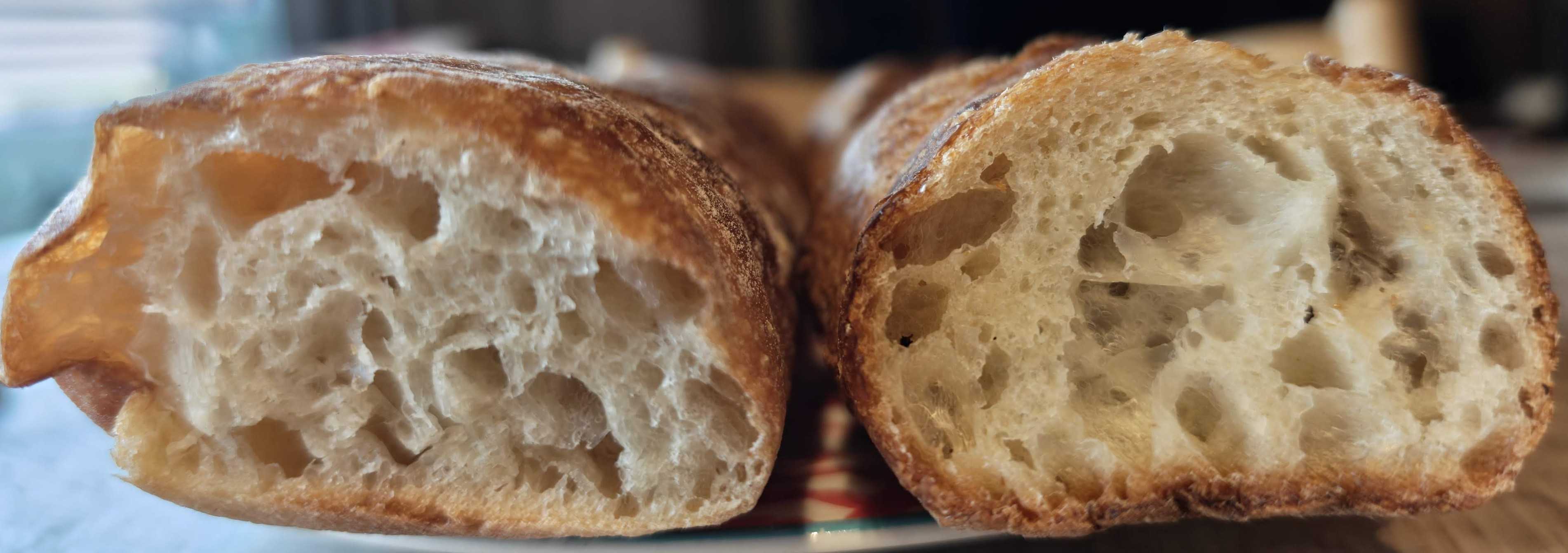 有楽町　パン屋　ル・プチメック 日比谷店　バゲット＆リュスティック食べ比べ　断面