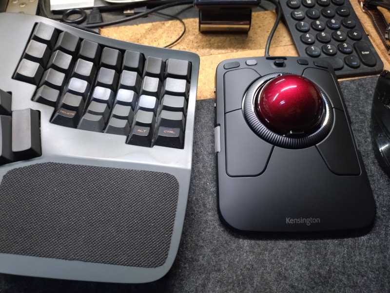 世代交代？・・『Kensington Expert Mouse TB800 EQ』トラックボール