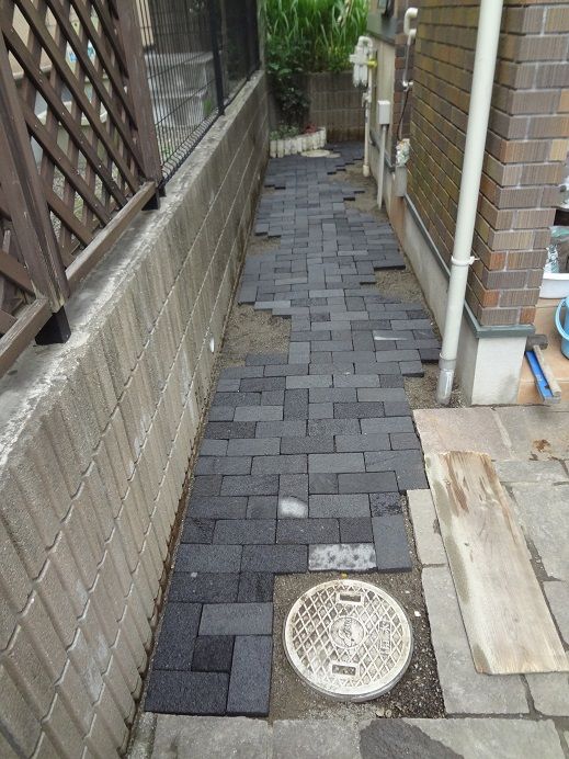 第54回 北西側通路の改造 レンガ敷き まっ いっか流 お庭改造 大作戦 楽天ブログ 第54回 北西側通路の改造 レンガ敷き まっ いっか流 お庭改造 大作戦 楽天ブログ