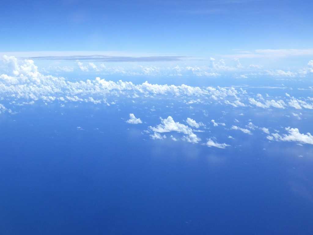 沖縄磯採集2019年9月上旬46　ANA便機内からの眺望