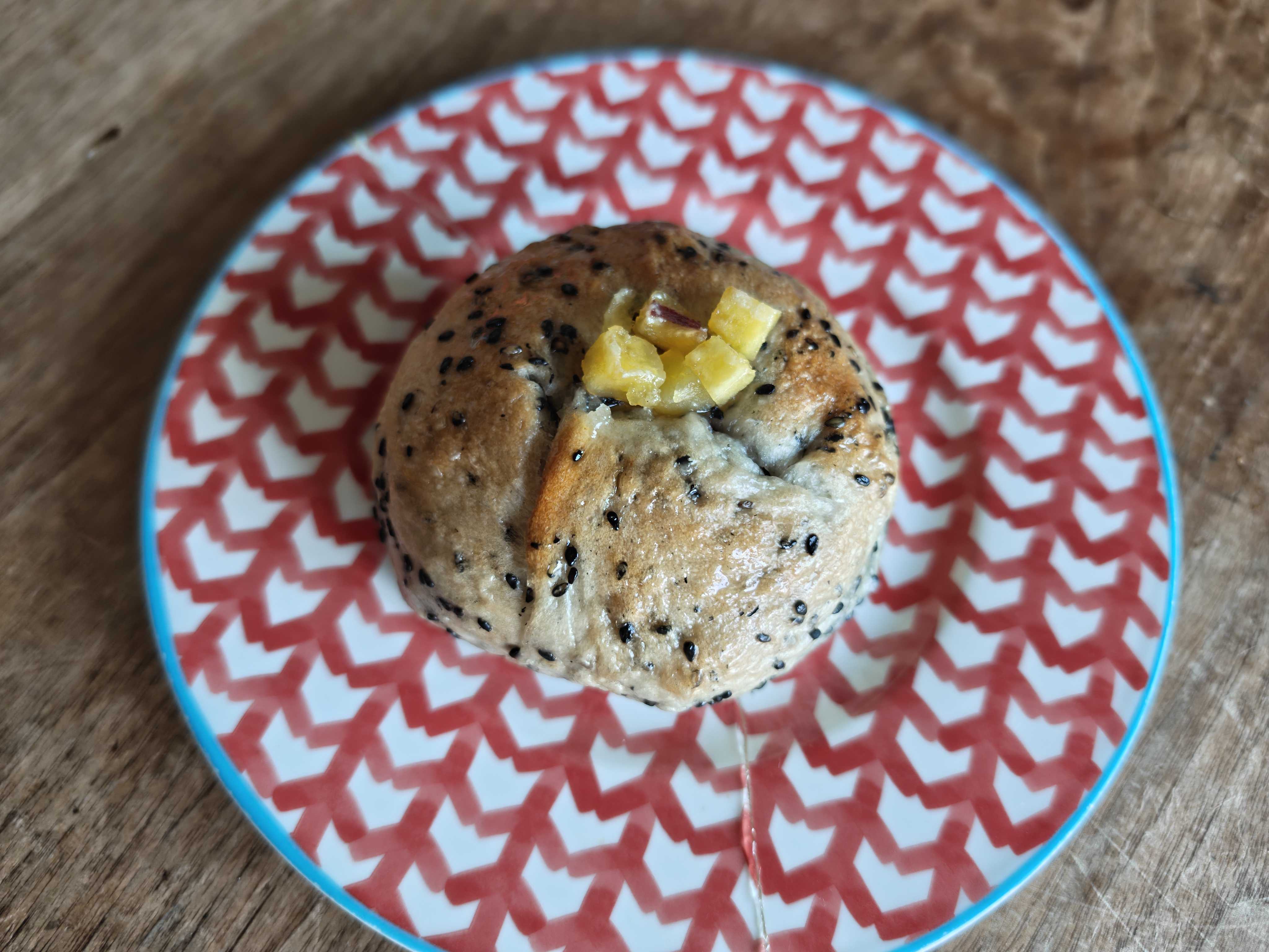 アカシアベーグル(acaciabagel) 通販　黒ごまおさつミルク　Black sesame sweet milk