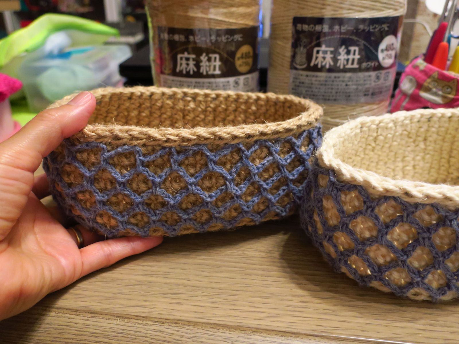 LiLinana*さんのネット編み麻紐小物入れを編む | そら豆プリント倶楽部 