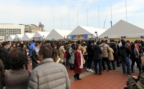 5 福岡 グッズ売場 初日1501.JPG