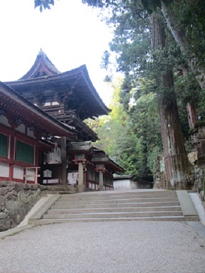 ８８石上神社.jpg